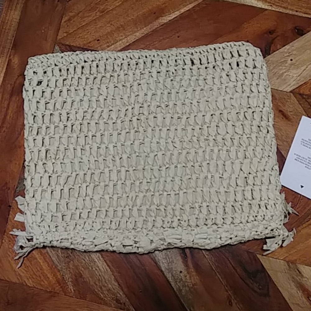 Macrame Straw Clutch - Picture 6 of 7